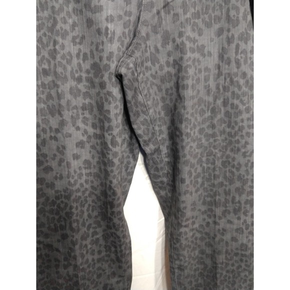 New Directions Leopard Print Gray Curvy Skinny Jean sz 24W - Picture 10 of 16